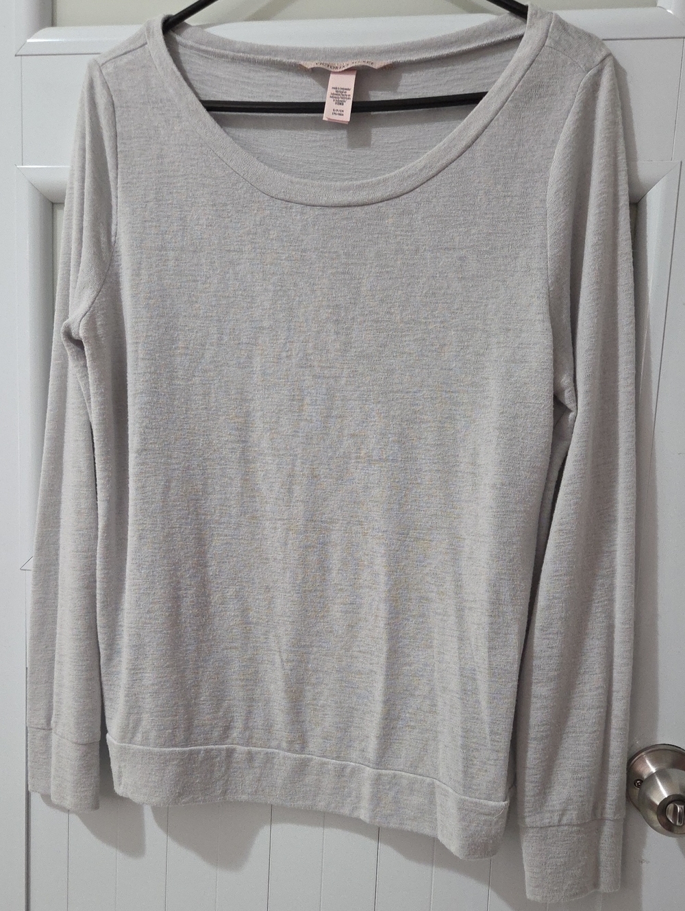 Victoria's Secret Light Gray Scoop-Neck Long Sleeve Top